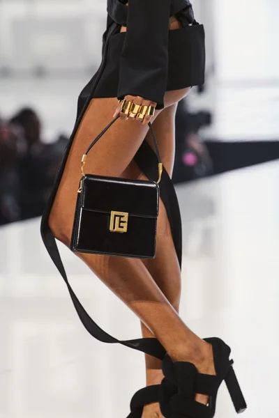 Look 98